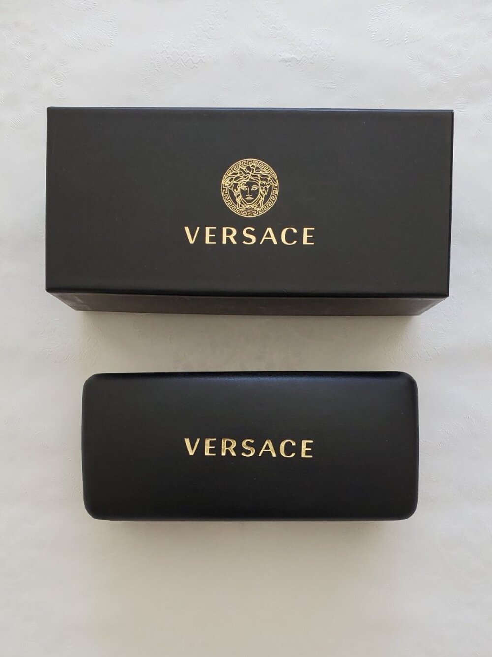 New VERSACE Black Faux Leather Hard Clam Shell Sunglasses Glasses Case &…